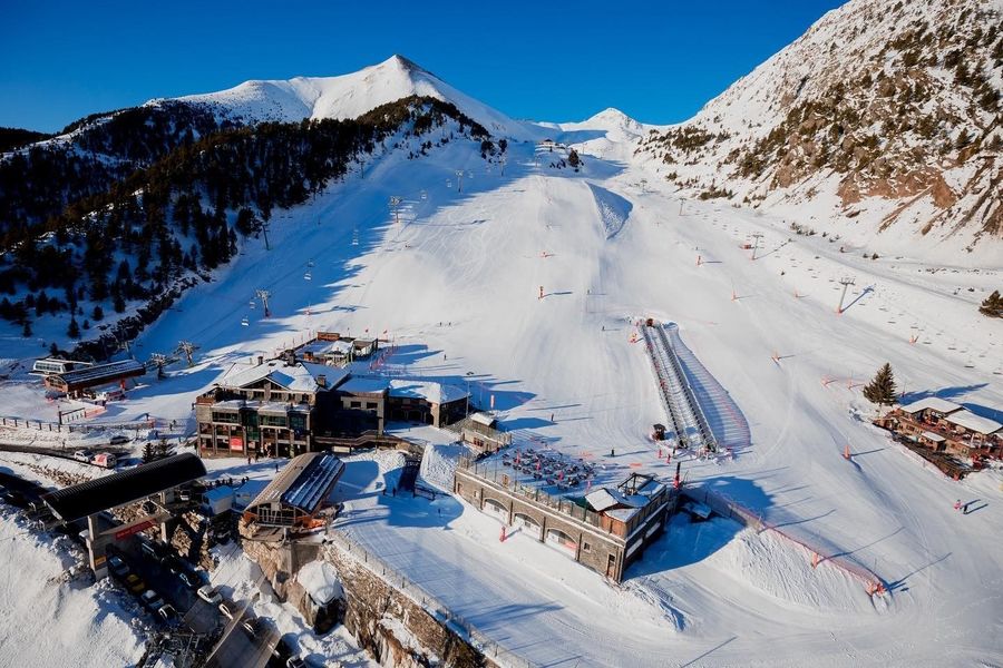 Aerial view of the Arinsal ski area of Vallnord